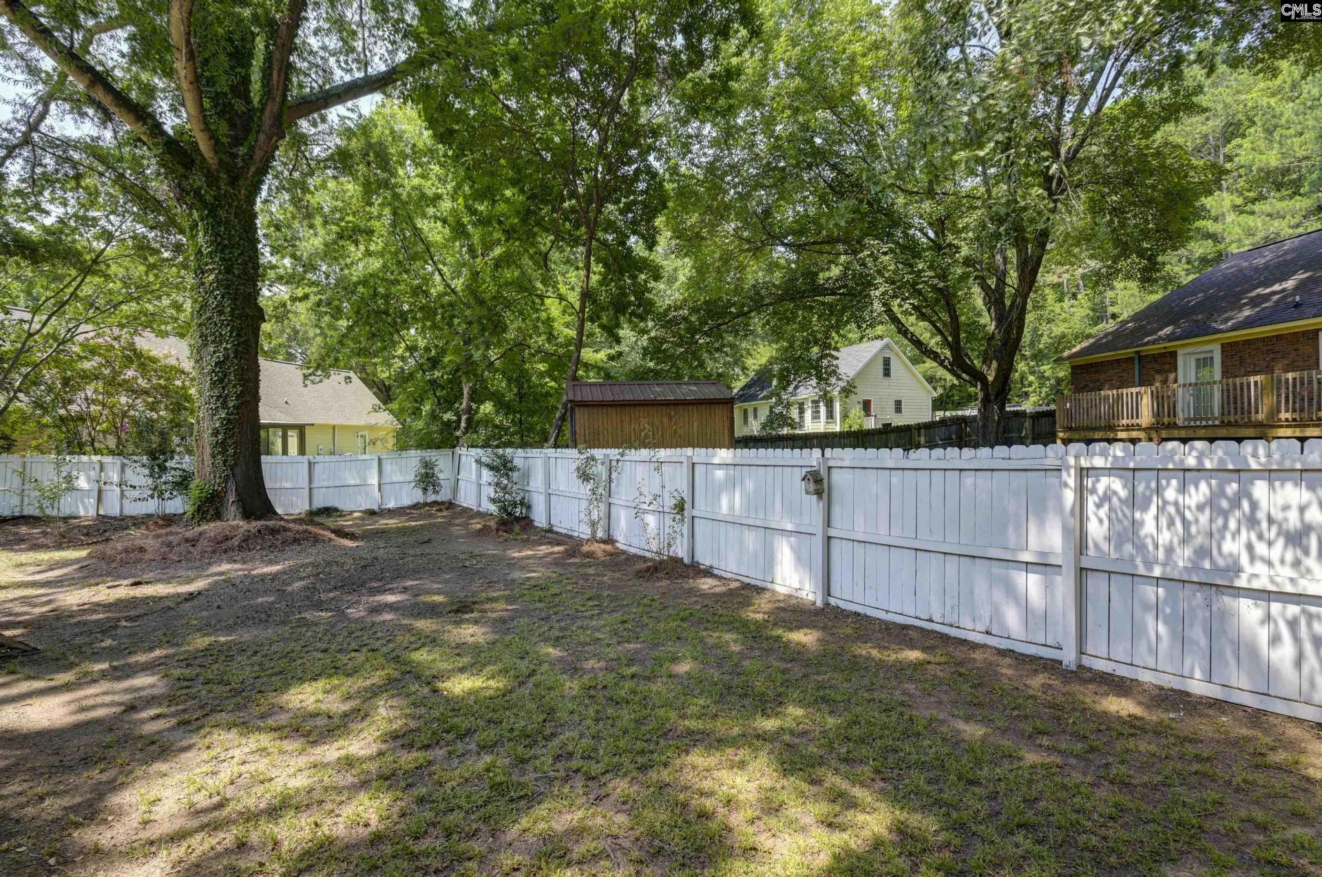 238 Danby Court  Photo 48