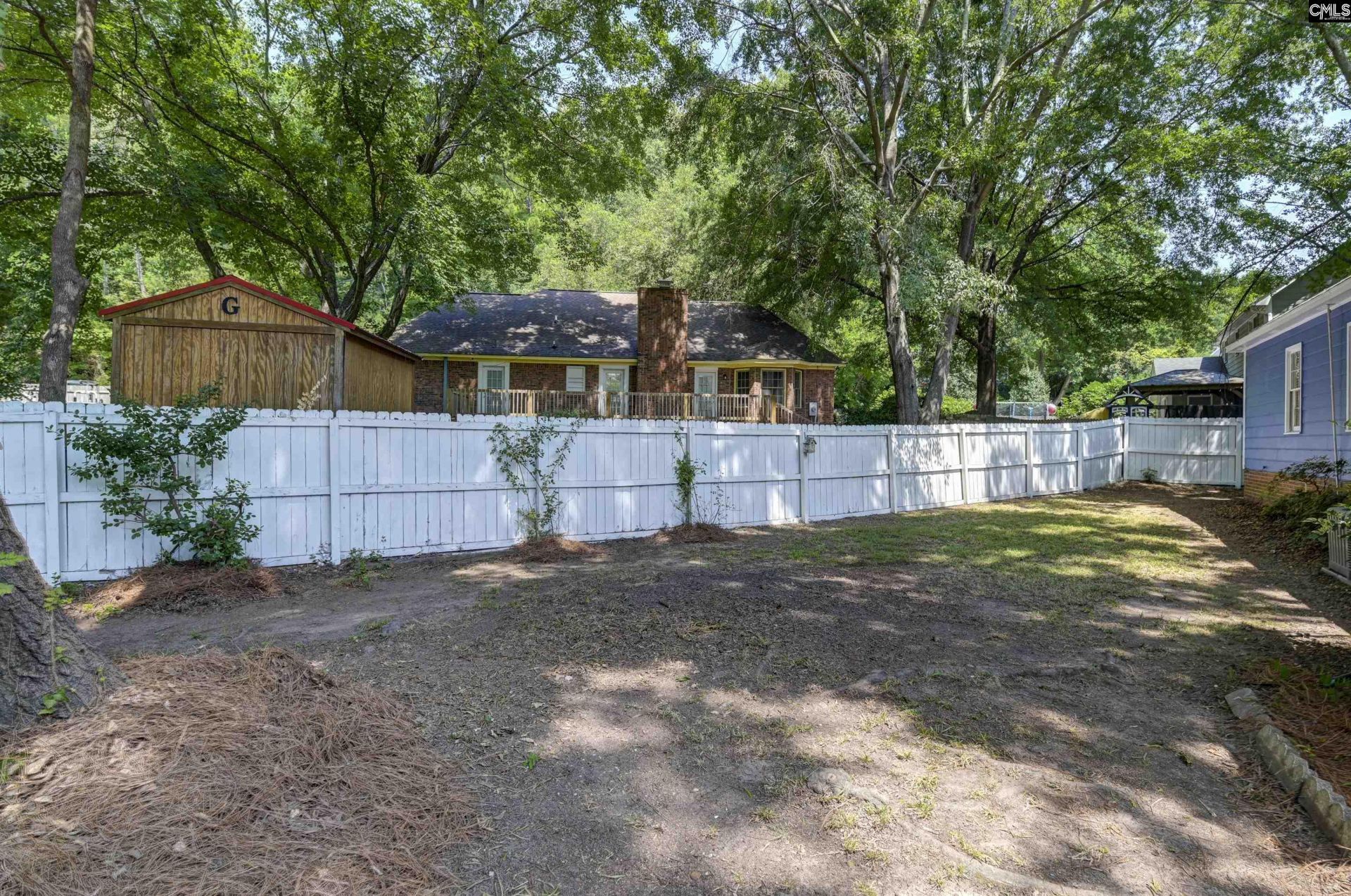 238 Danby Court  Photo 49