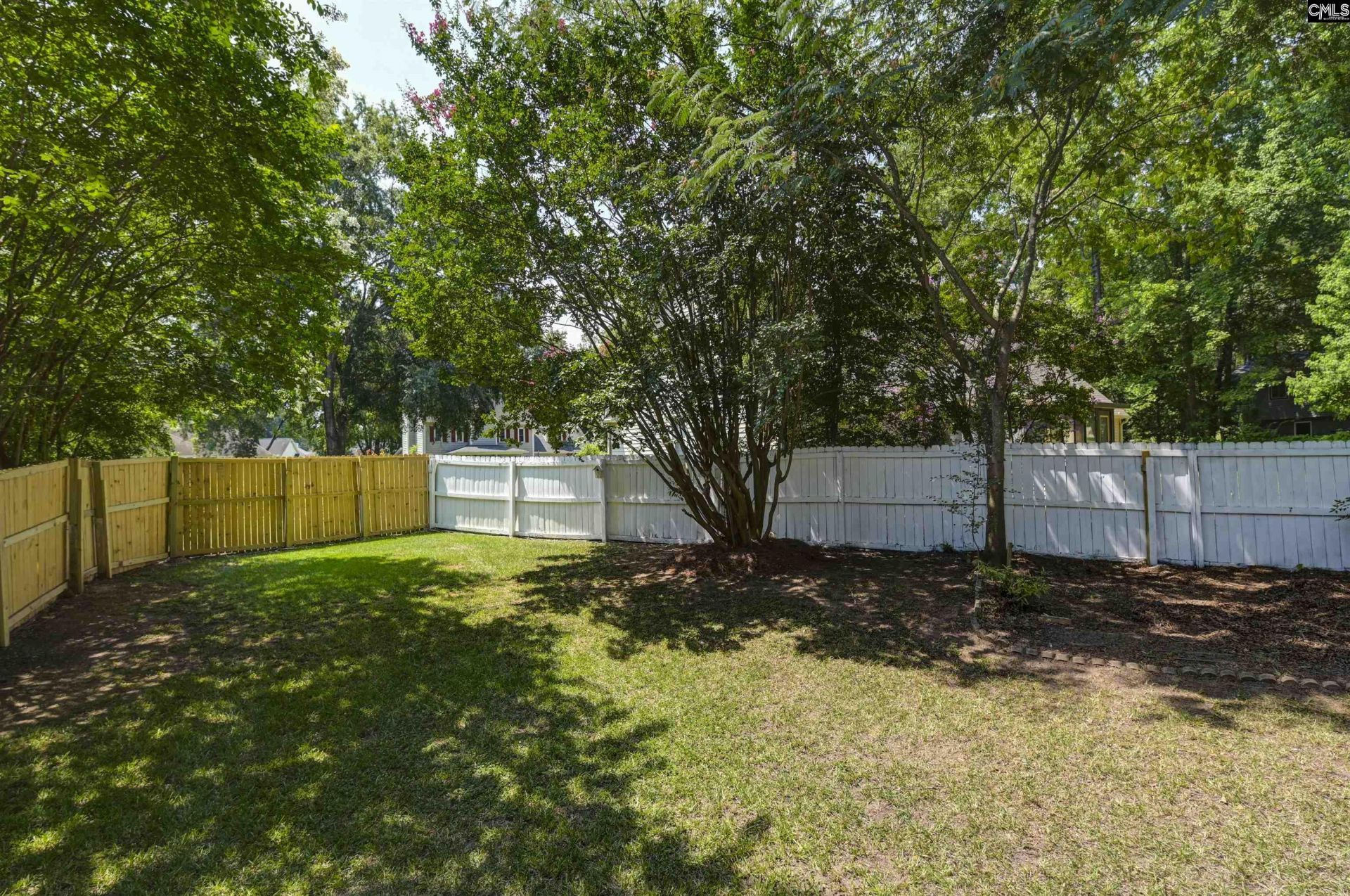 238 Danby Court  Photo 50