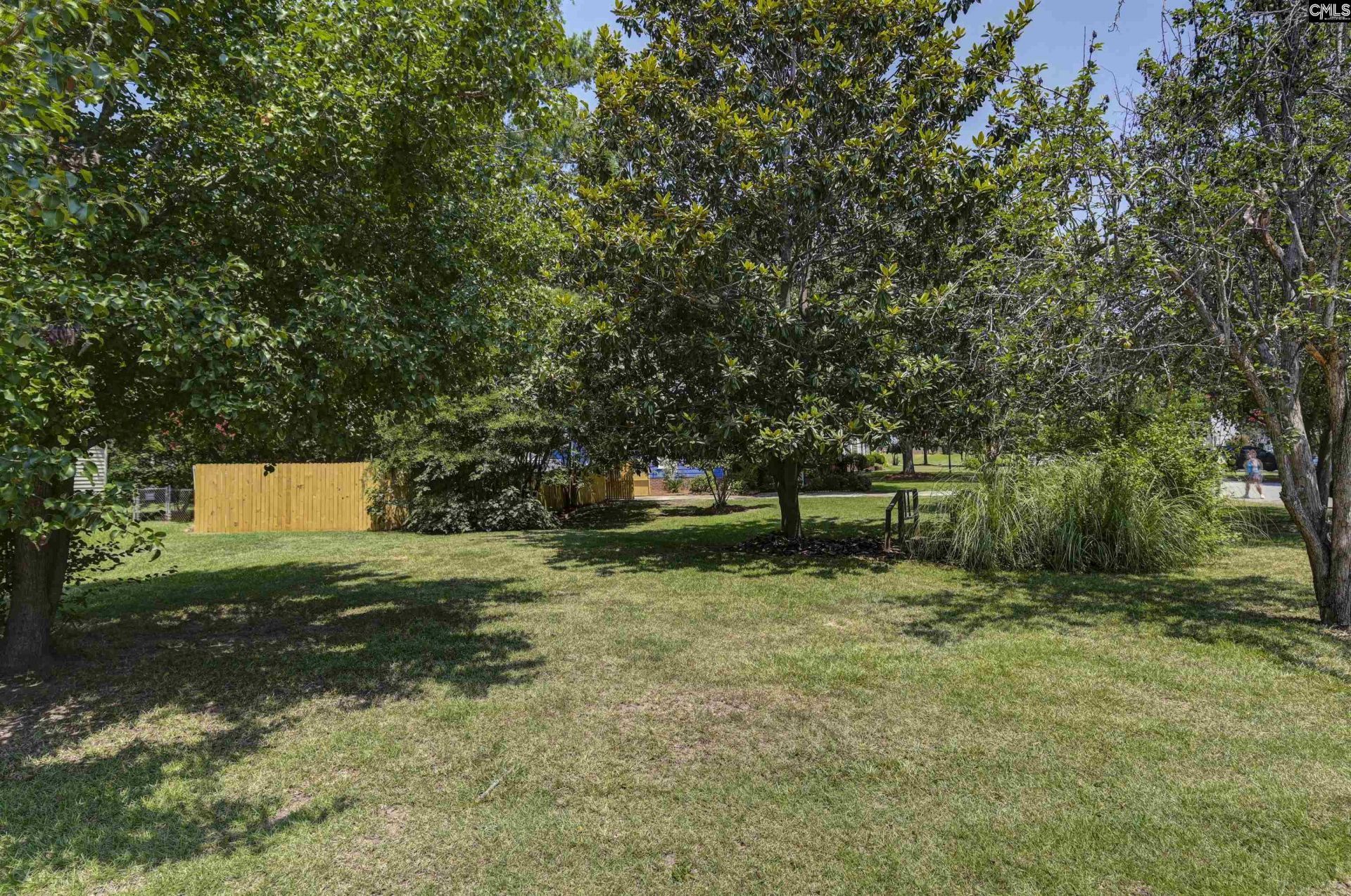 238 Danby Court  Photo 51