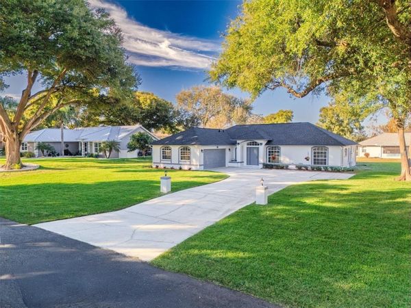 10711 LAKE HILL DRIVE , CLERMONT, FL 34711