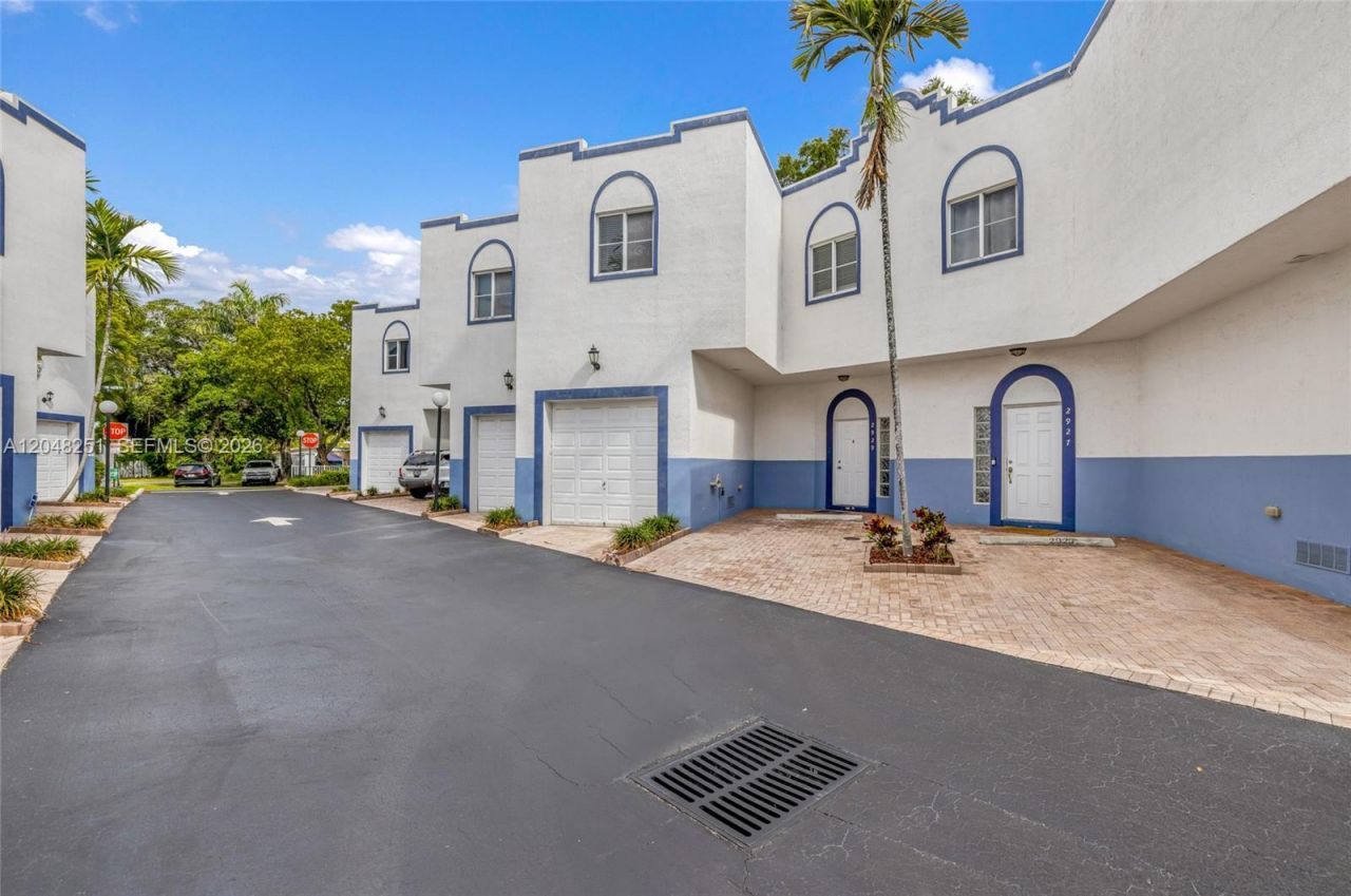 2929 SW 18th Terrace , Fort Lauderdale, FL 33315 Photo