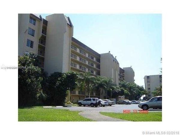 3001 W Rolling Hills Cir, Unit 701, Davie, FL 33328