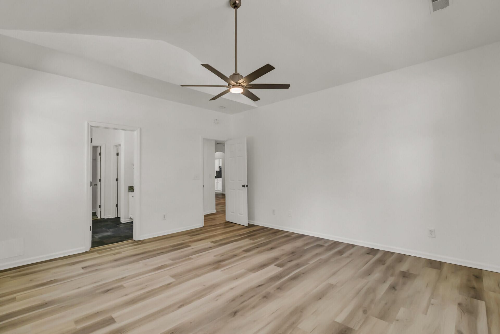 1417 Endicot Way Photo 19