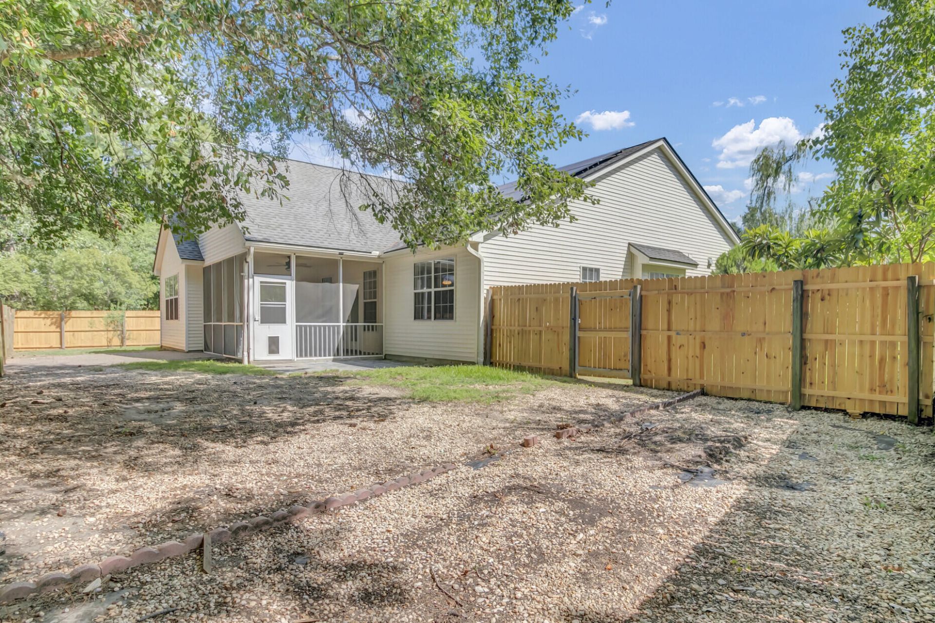 1417 Endicot Way Photo 34