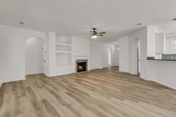 1417 Endicot Way photo 4