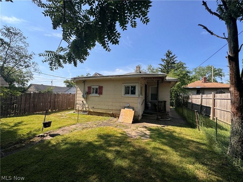 16404 Tarkington Avenue, Cleveland, OH 44128 Photo 15