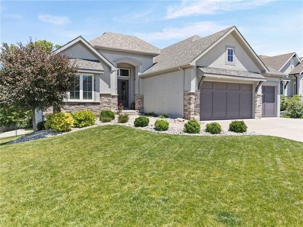 21510 W 45th Terrace, Shawnee, KS 66226