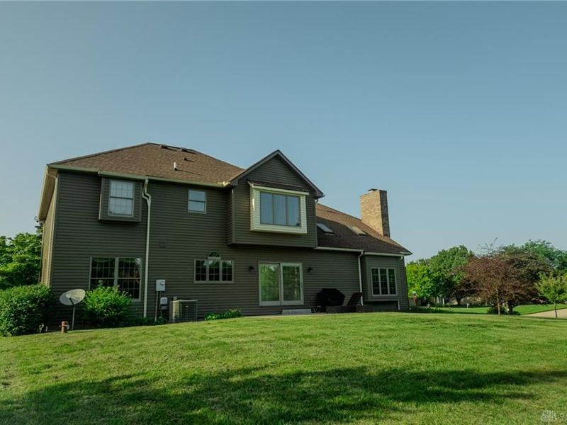 2444 Luray Drive, Troy, OH 45373 Photo 12