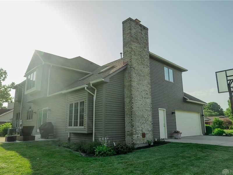2444 Luray Drive, Troy, OH 45373 Photo 9