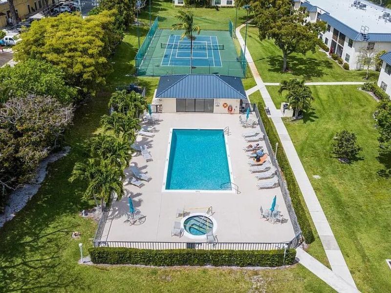 701 Avenue L, Unit Apt 204a, Delray Beach, FL 33483 Photo