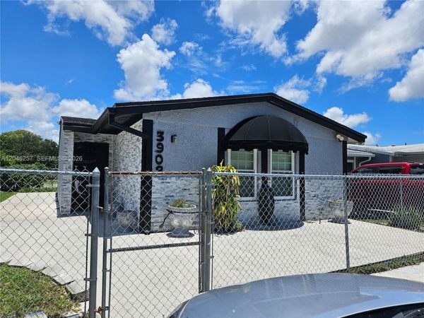 3908 NW 213th St , Miami Gardens, FL 33055