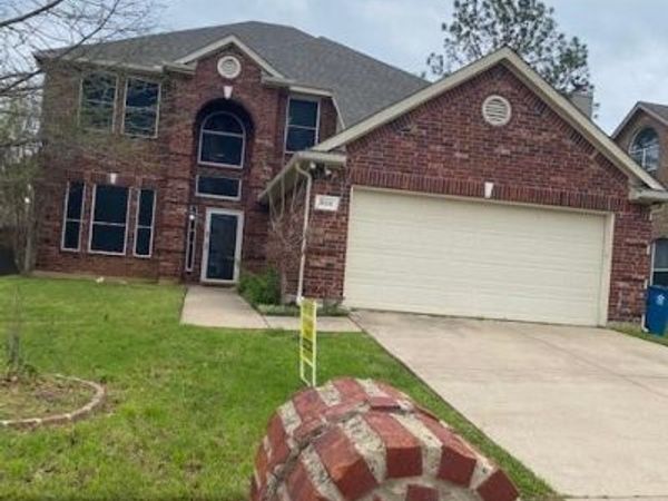 508 BRIAROAKS Drive, Lake Dallas, TX 75065