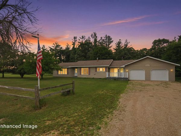 N3421 County KK Road, Hancock, WI 54943