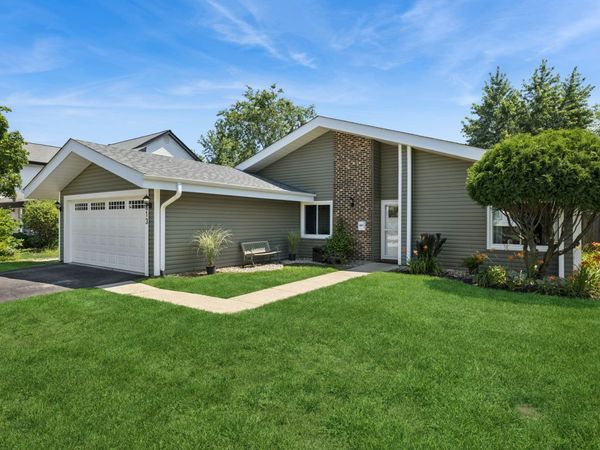 5813 E Beverly Circle, Hanover Park, IL 60133