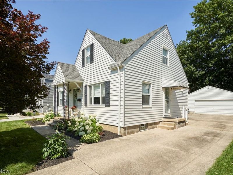2863 11th Street, Cuyahoga Falls, OH 44221 Photo 3