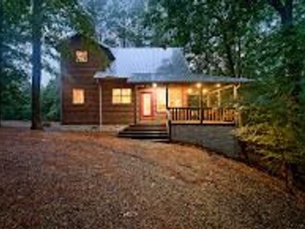 560 Southern Hills Circle, Broken Bow, OK 74728