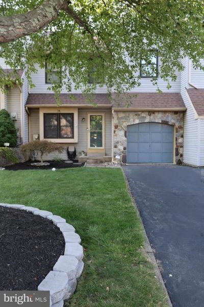 78 BELLWOOD, UPPER HOLLAND, PA 19053