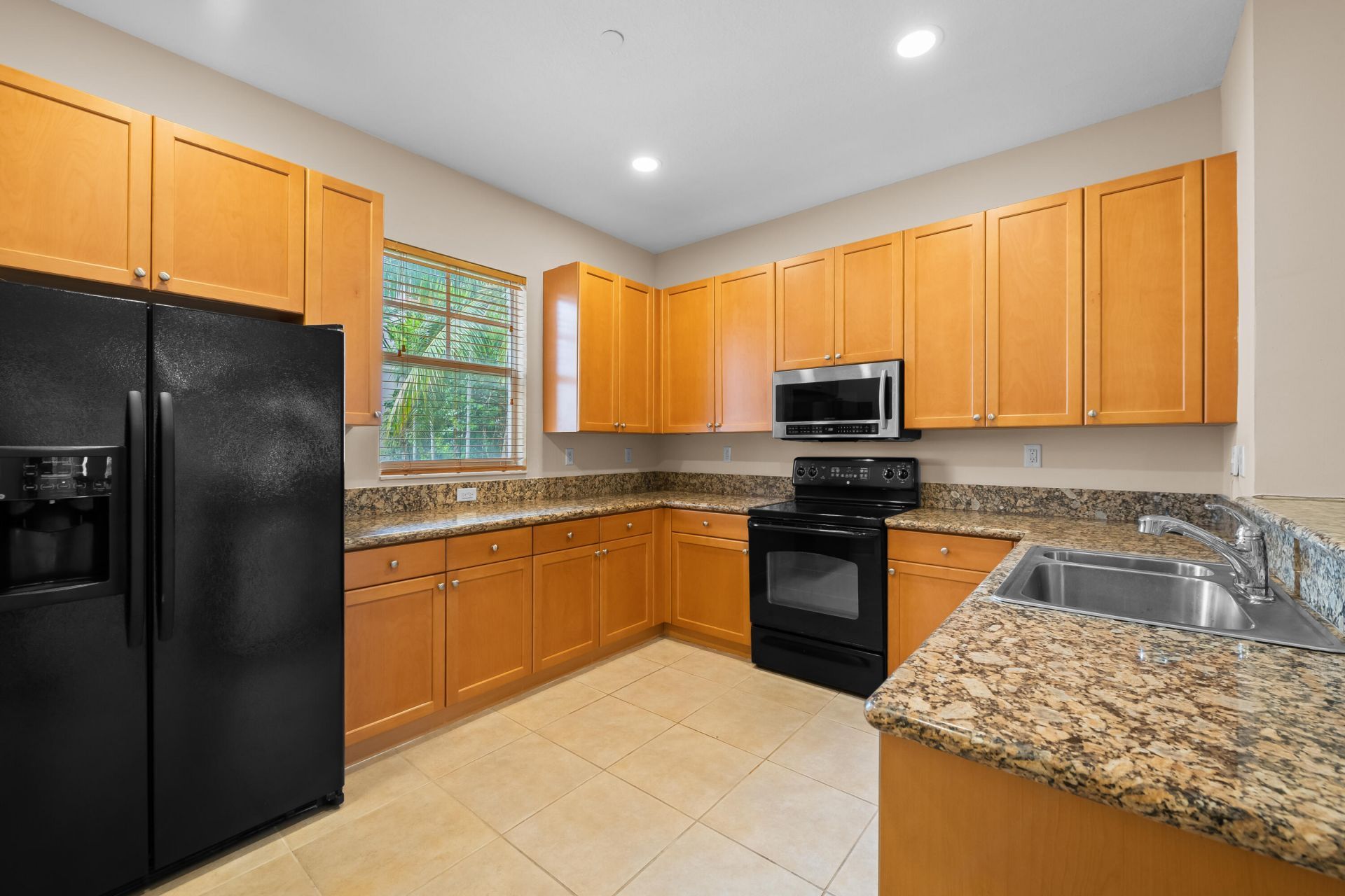 1033 NE 17th Way, Unit 905, Fort Lauderdale, FL 33304 Photo