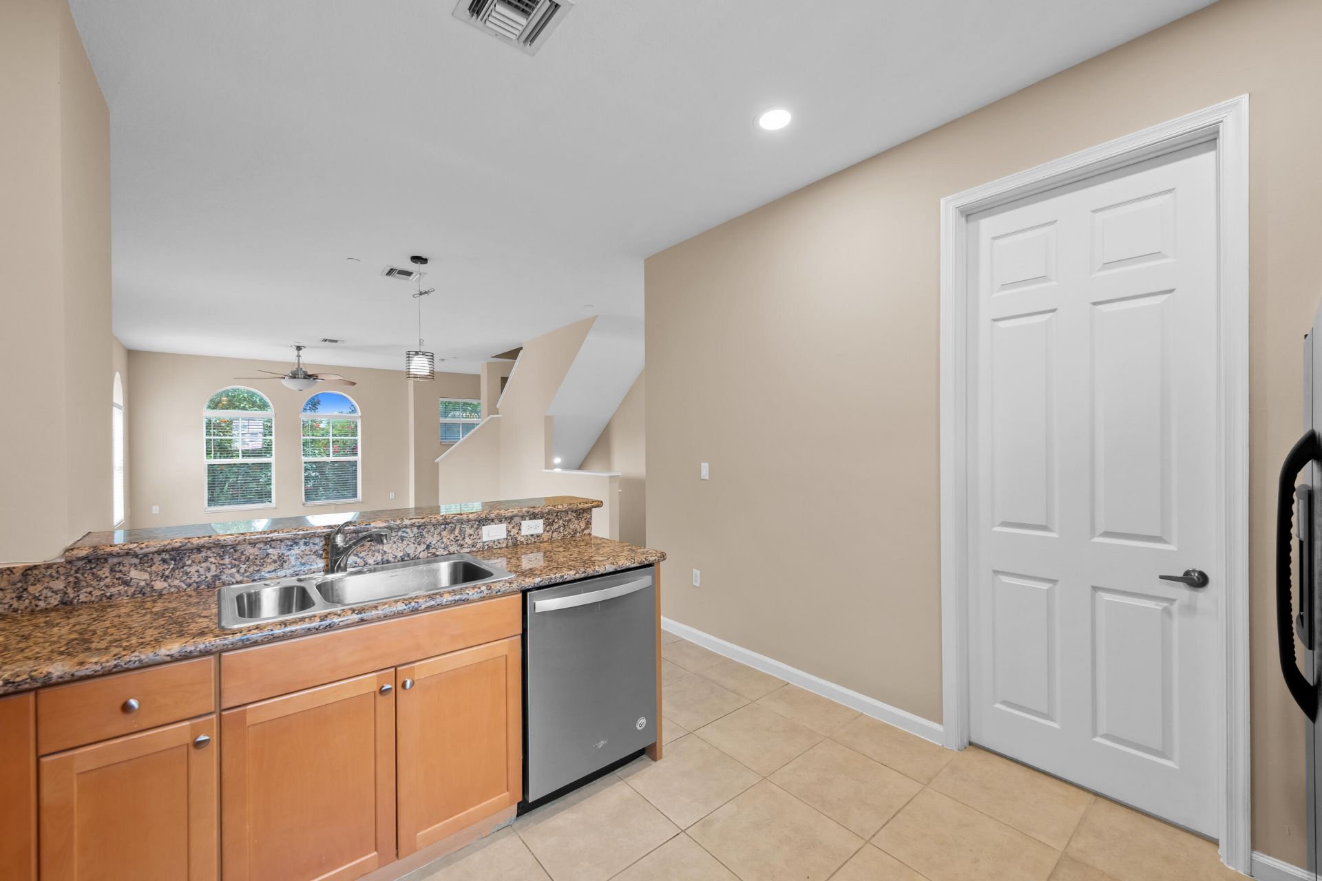 1033 NE 17th Way, Unit 905, Fort Lauderdale, FL 33304 Photo