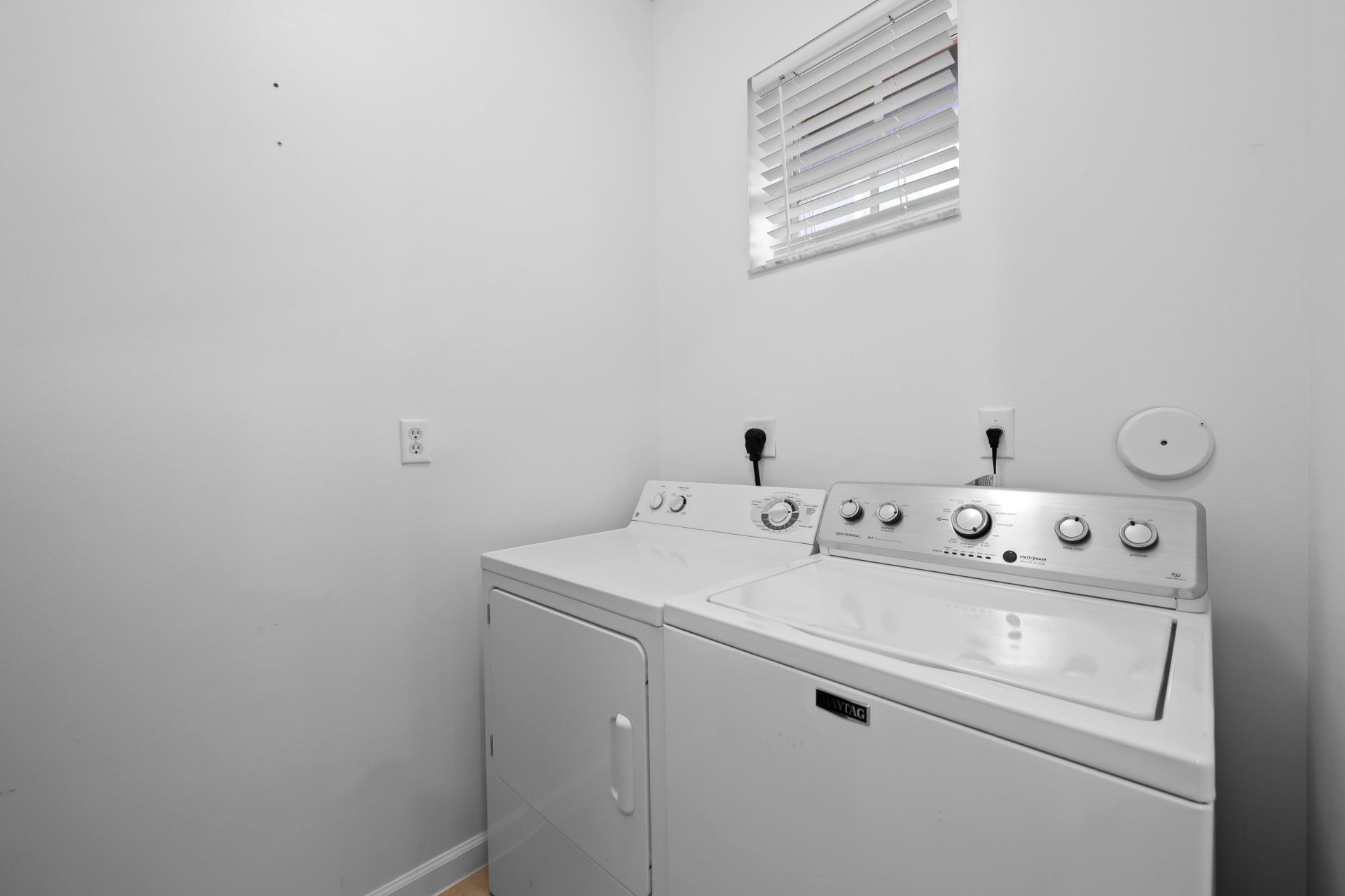 1033 NE 17th Way, Unit 905, Fort Lauderdale, FL 33304 Photo