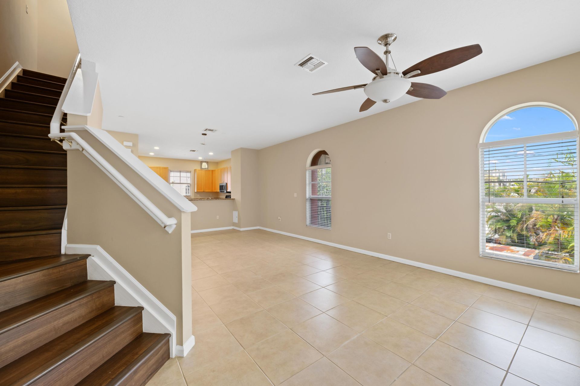 1033 NE 17th Way, Unit 905, Fort Lauderdale, FL 33304 Photo