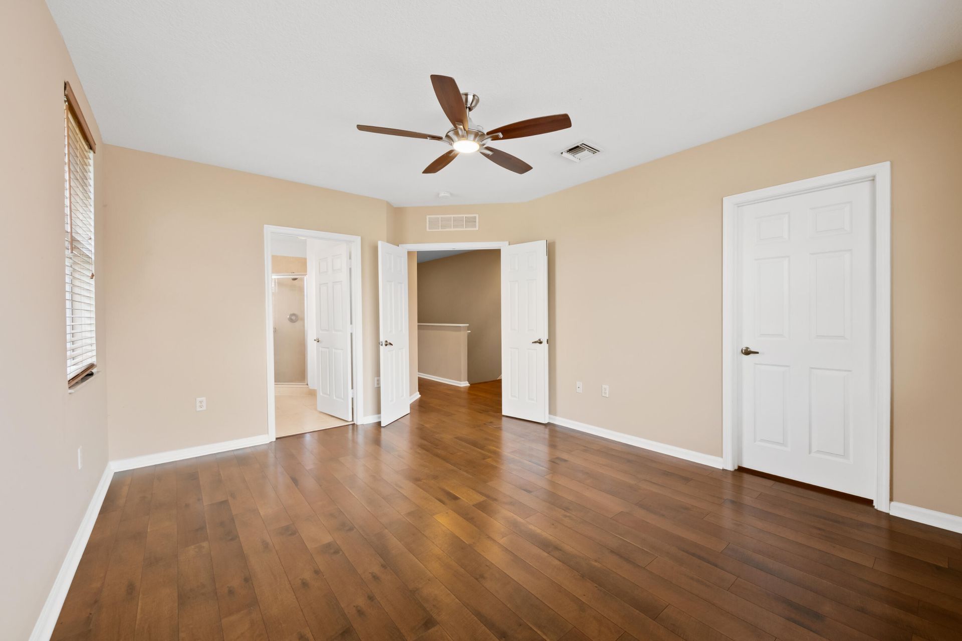 1033 NE 17th Way, Unit 905, Fort Lauderdale, FL 33304 Photo
