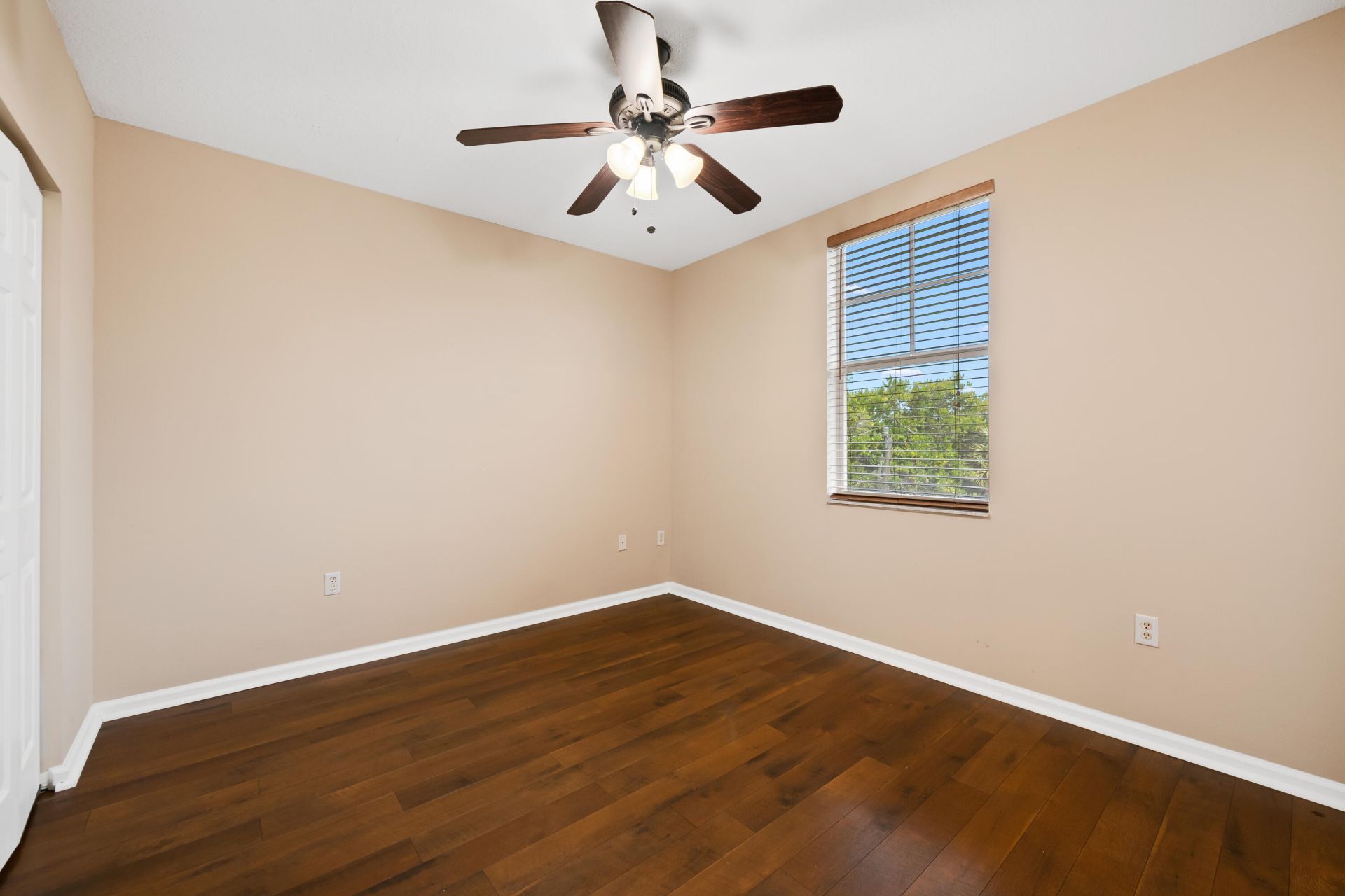 1033 NE 17th Way, Unit 905, Fort Lauderdale, FL 33304 Photo
