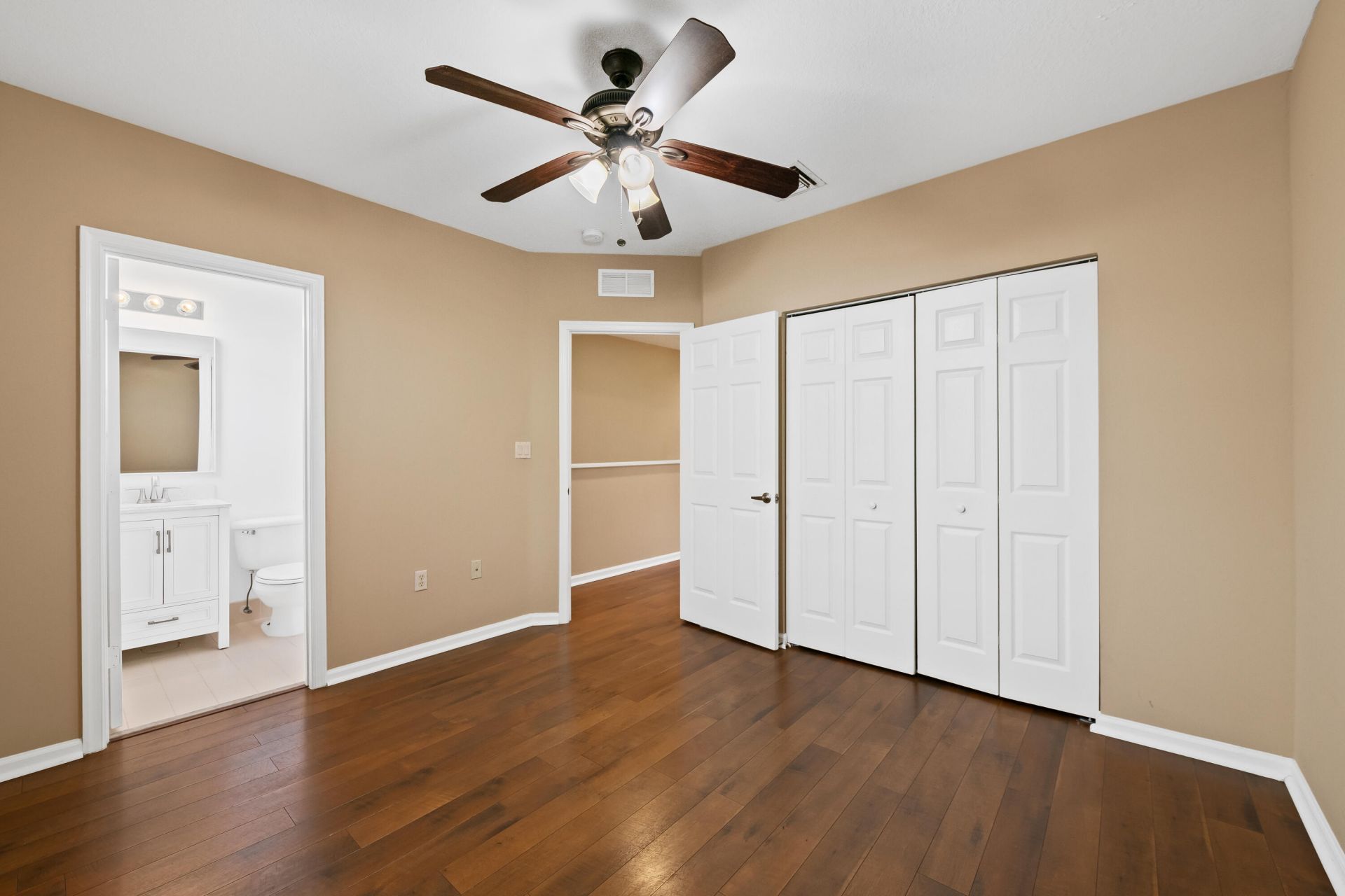 1033 NE 17th Way, Unit 905, Fort Lauderdale, FL 33304 Photo