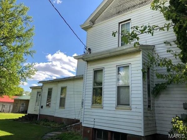 306 W Prairie Street, Carrollton, IL 62052