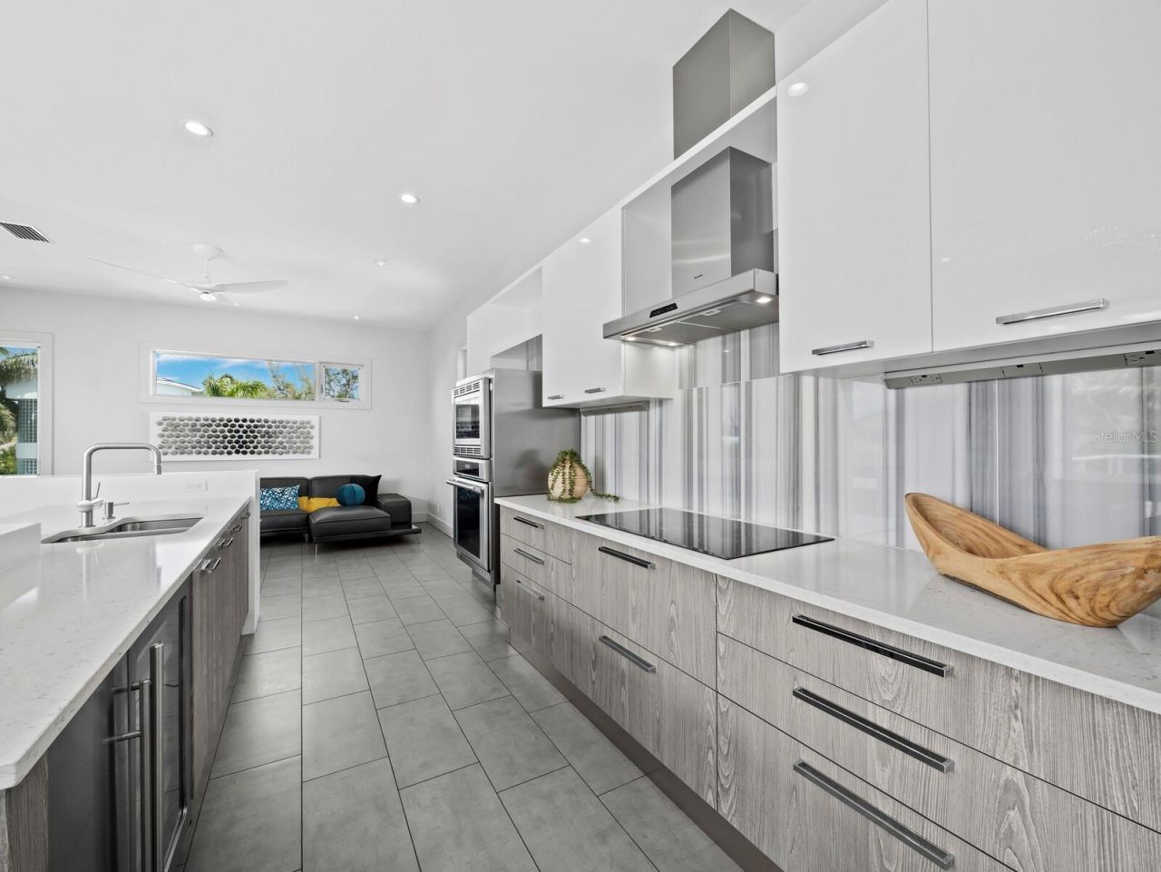 471 Island Circle, Sarasota, FL 34242 Photo