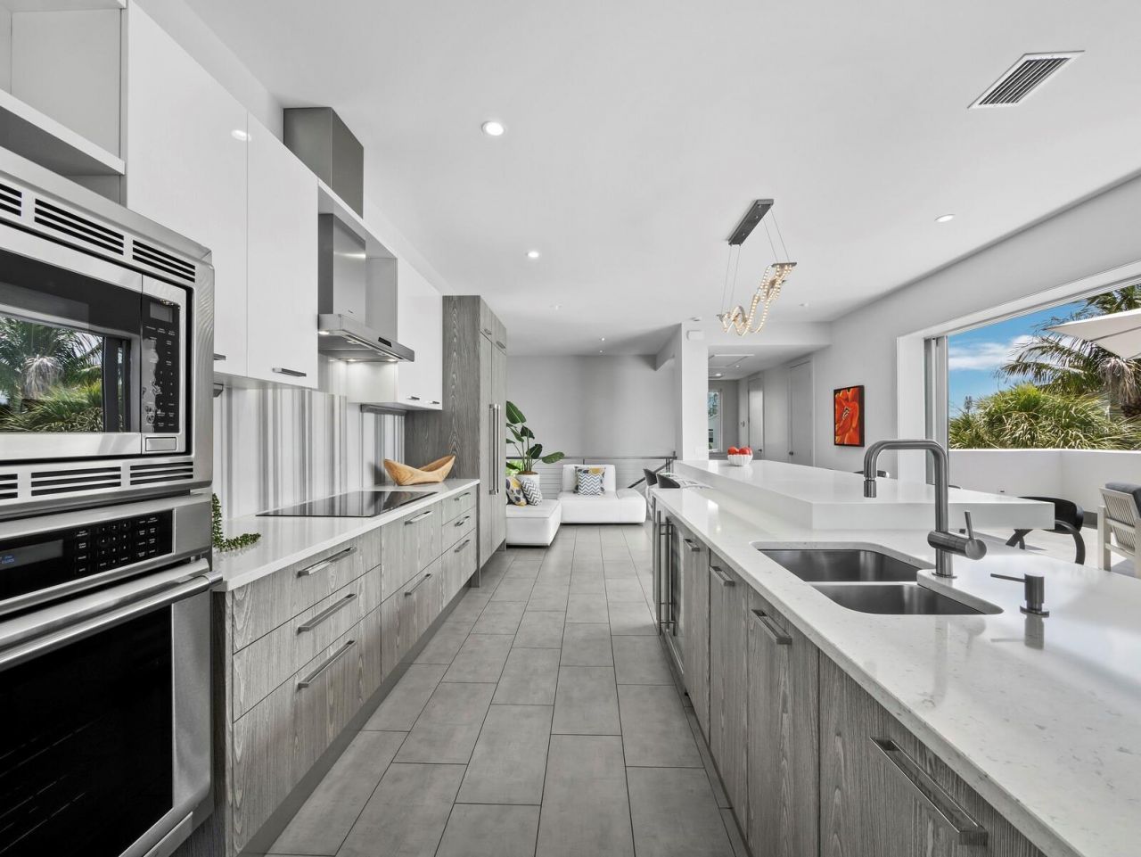 471 Island Circle, Sarasota, FL 34242 Photo