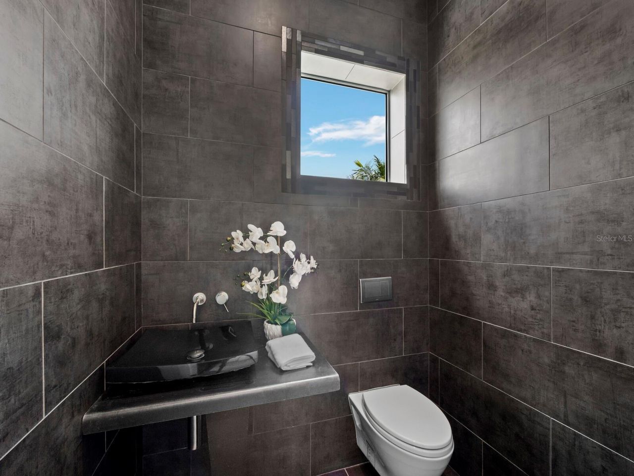 471 Island Circle, Sarasota, FL 34242 Photo