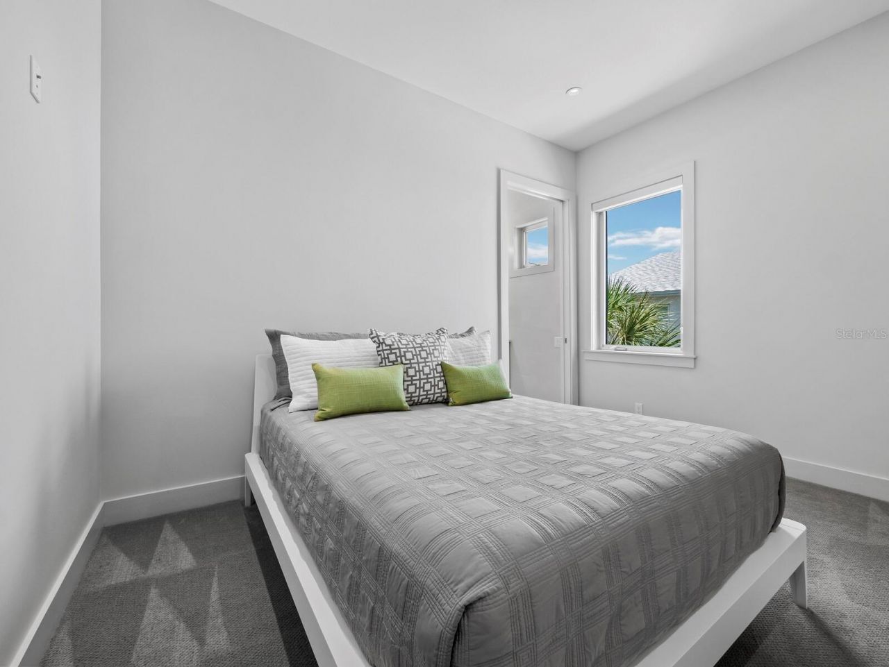 471 Island Circle, Sarasota, FL 34242 Photo