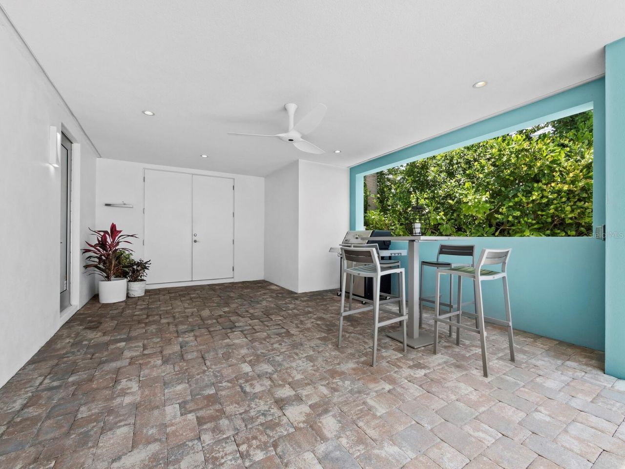 471 Island Circle, Sarasota, FL 34242 Photo