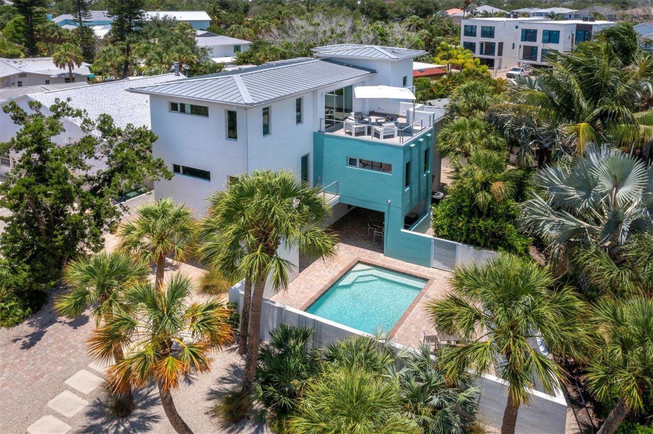 471 Island Circle, Sarasota, FL 34242 Photo