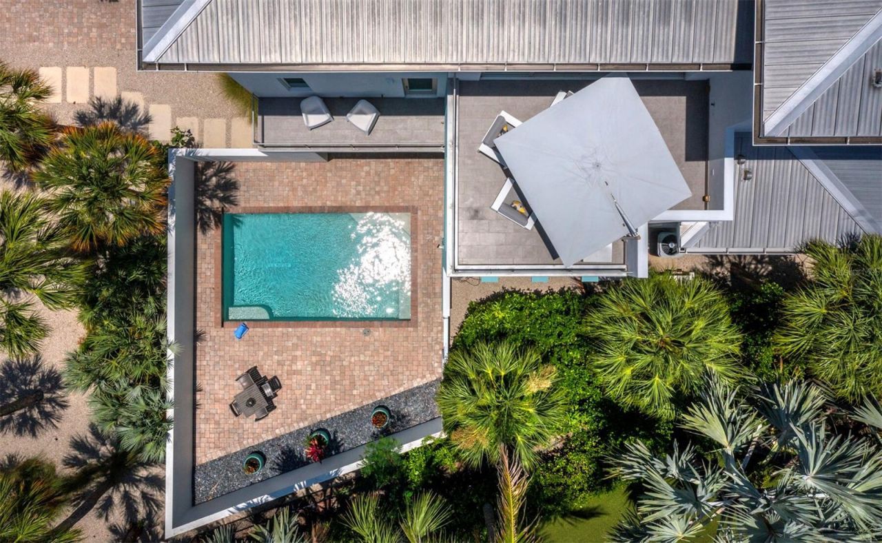 471 Island Circle, Sarasota, FL 34242 Photo