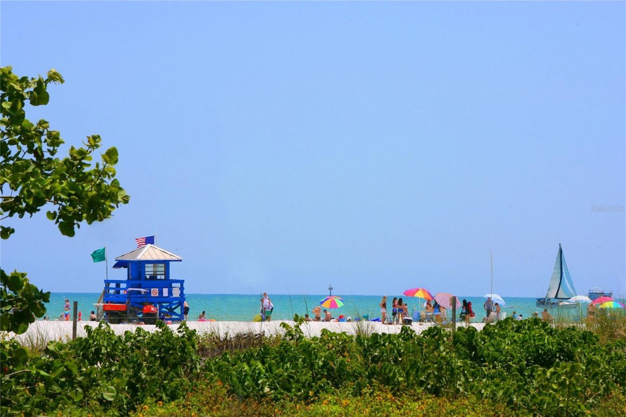 471 Island Circle, Sarasota, FL 34242 Photo