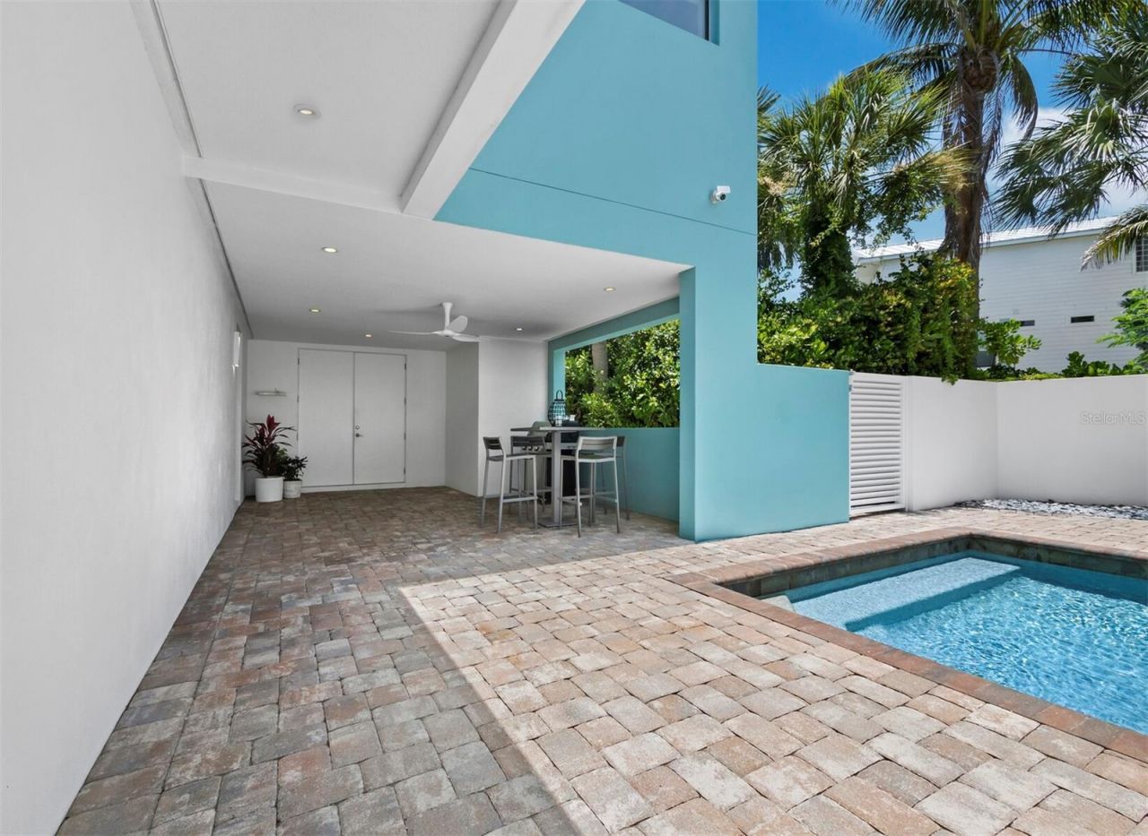 471 Island Circle, Sarasota, FL 34242 Photo