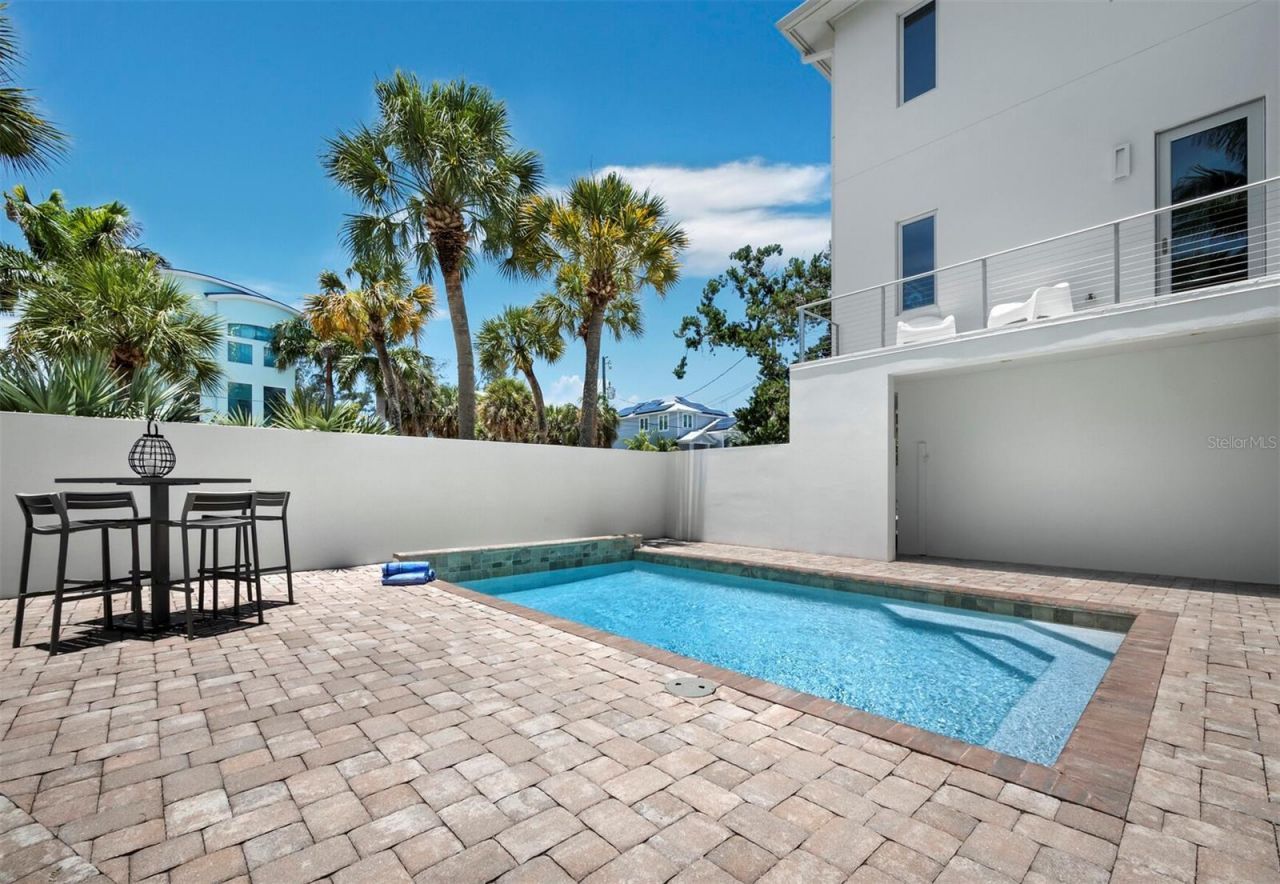 471 Island Circle, Sarasota, FL 34242 Photo