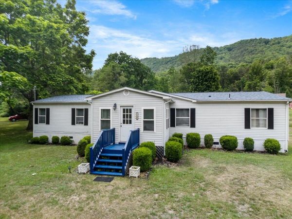 5583 Bradshaw RD, Salem, VA 24153