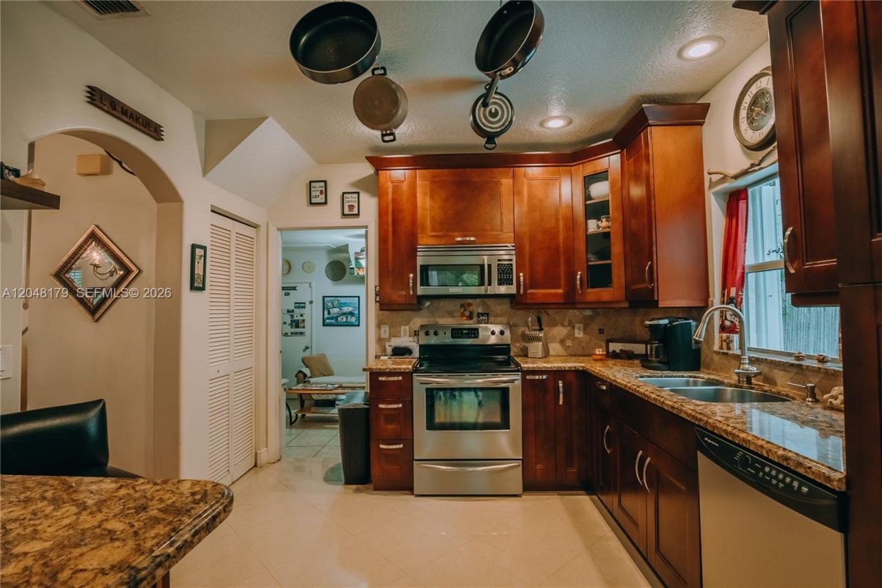 3871 Jasmine Ln, Coral Springs, FL 33065 Photo