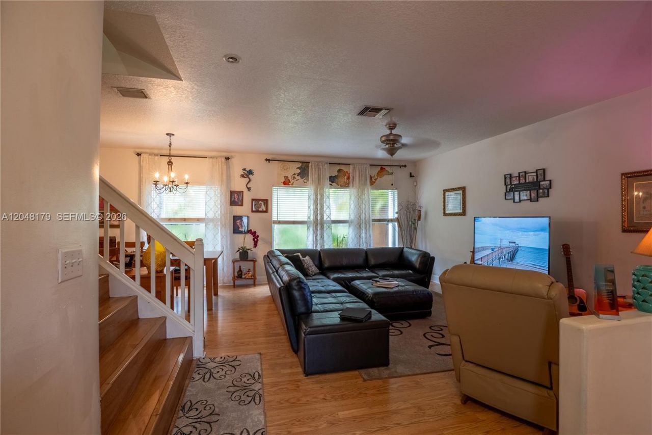 3871 Jasmine Ln, Coral Springs, FL 33065 Photo