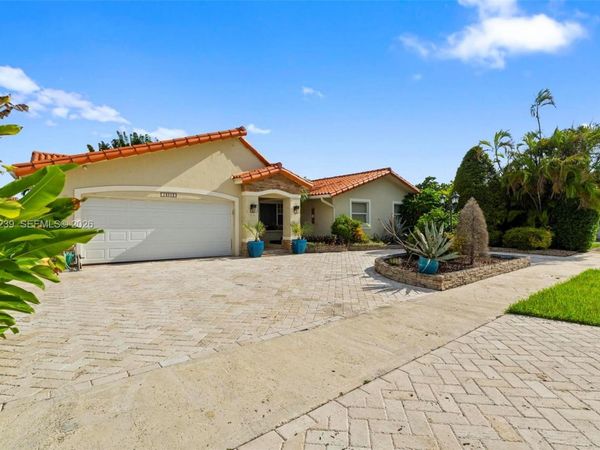 14012 SW 38th Ter , Miami, FL 33175