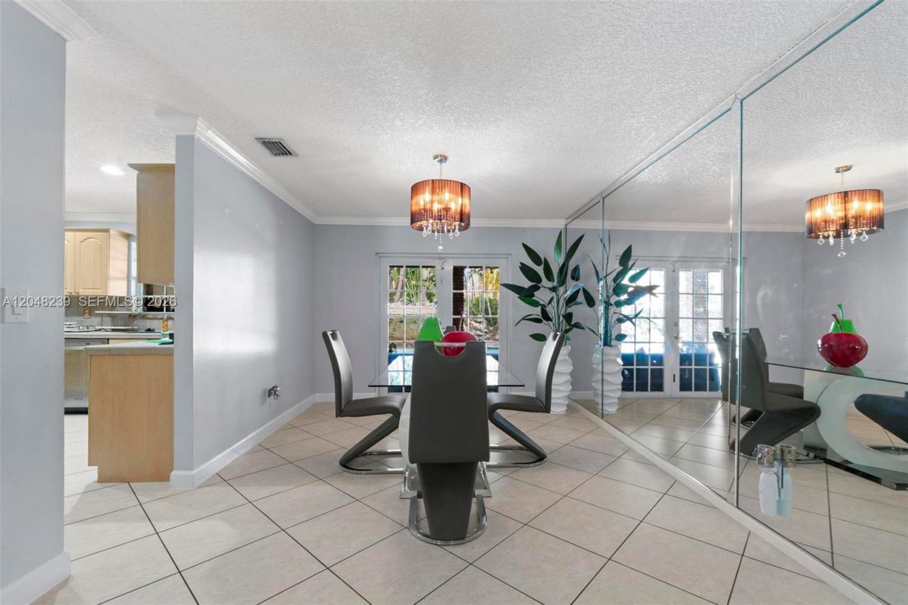 14012 SW 38th Ter, Miami, FL 33175 Photo
