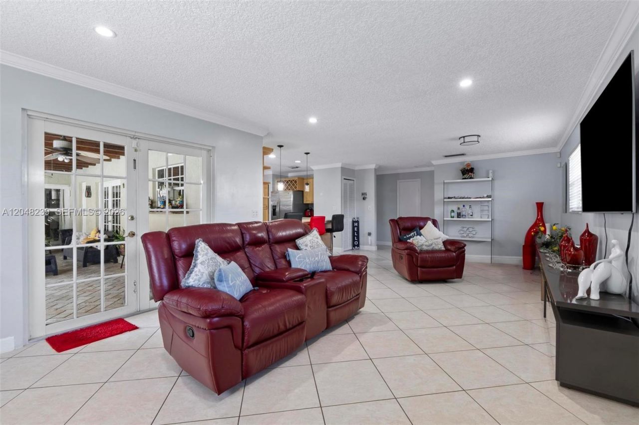 14012 SW 38th Ter, Miami, FL 33175 Photo