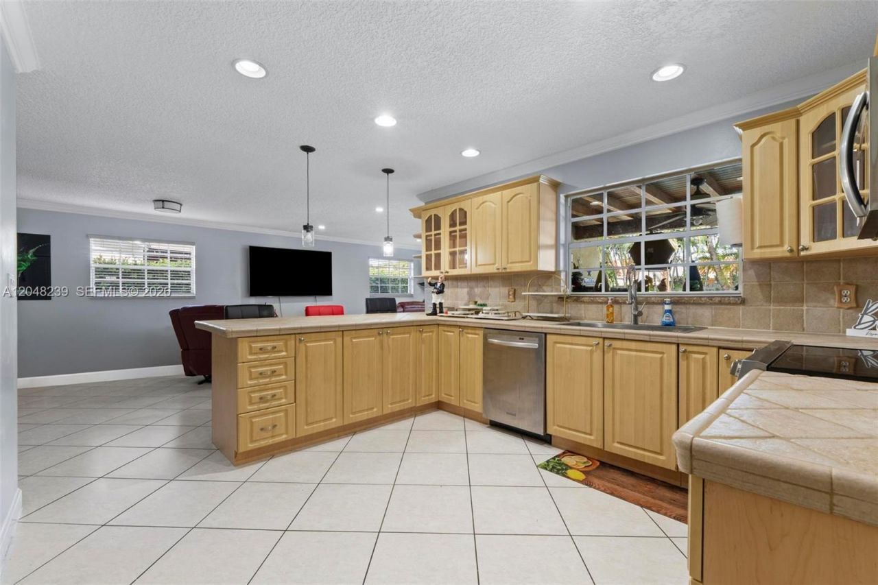 14012 SW 38th Ter , Miami, FL 33175 Photo