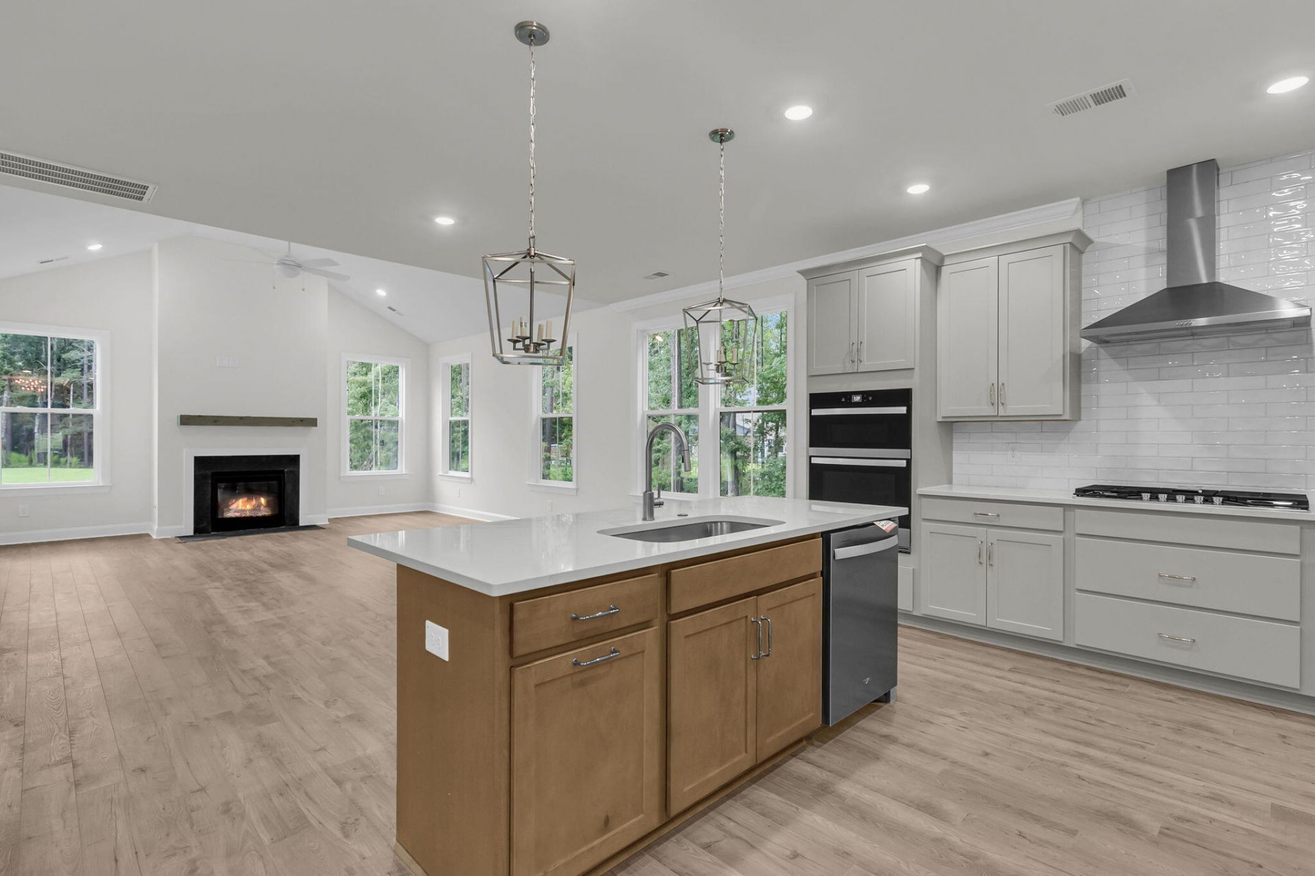303 Cherry Orchard Drive Photo 11