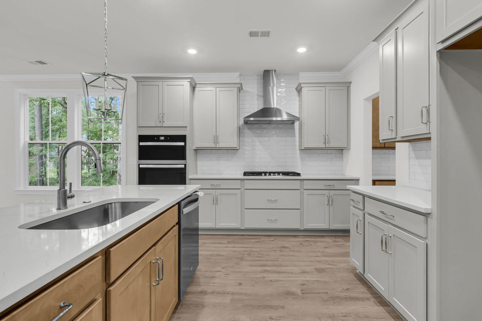 303 Cherry Orchard Drive Photo 12