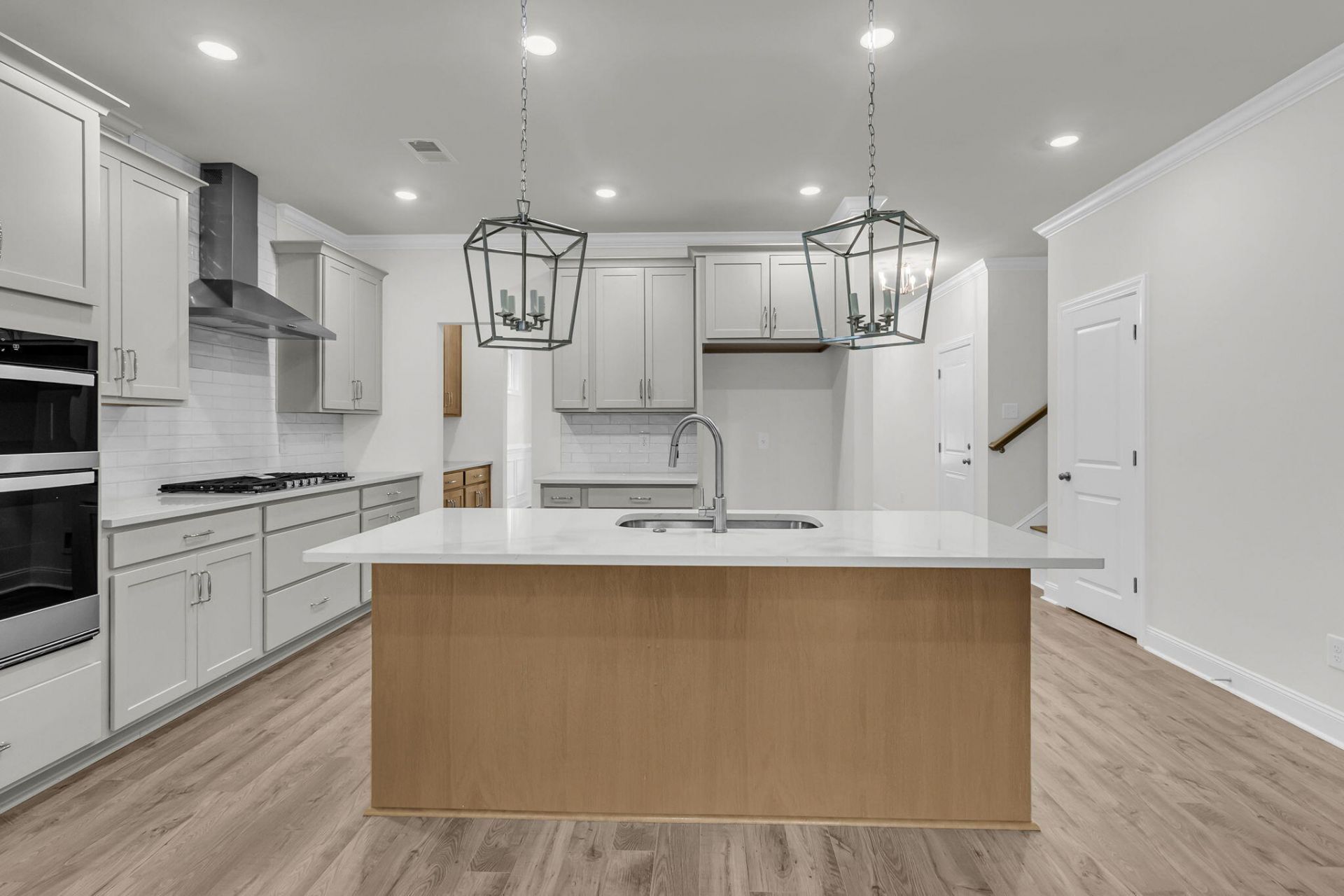 303 Cherry Orchard Drive Photo 15